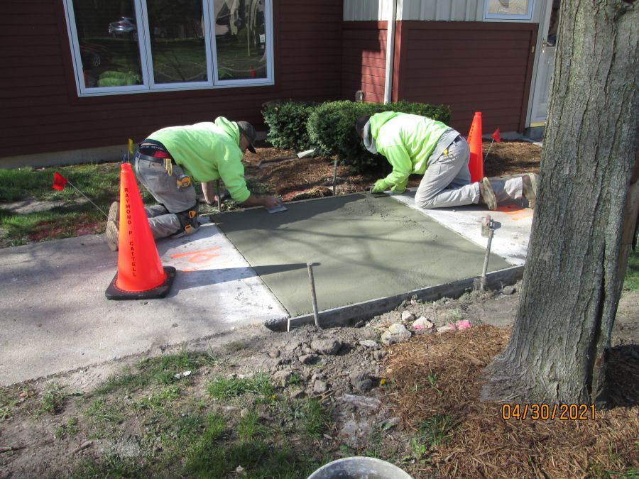 Edging sidewalk replacement work