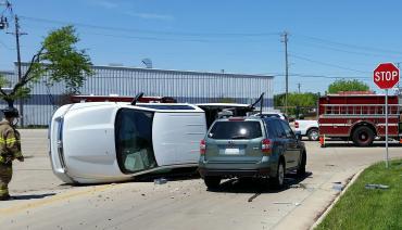 3-car crash Packers & N 6th