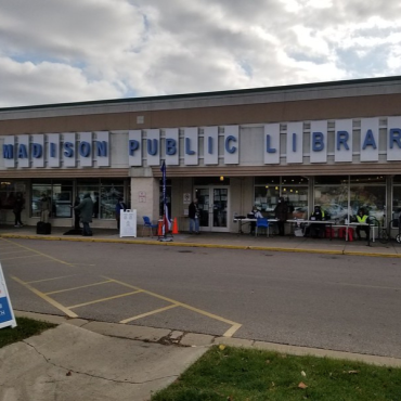 Lakeview Library Exterior