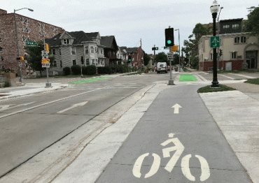  巴塞特街保护自行车道