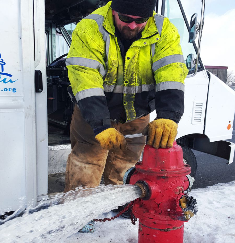 MWU hydrant maintenance worker
